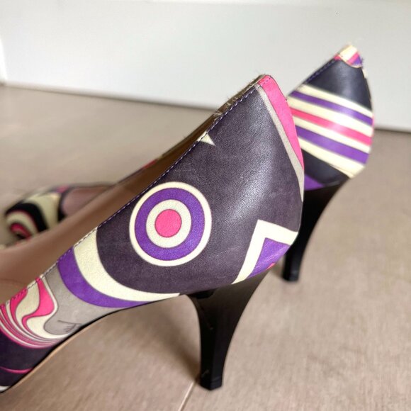 Emilio Pucci Pattern Heels - Picture 10 of 14